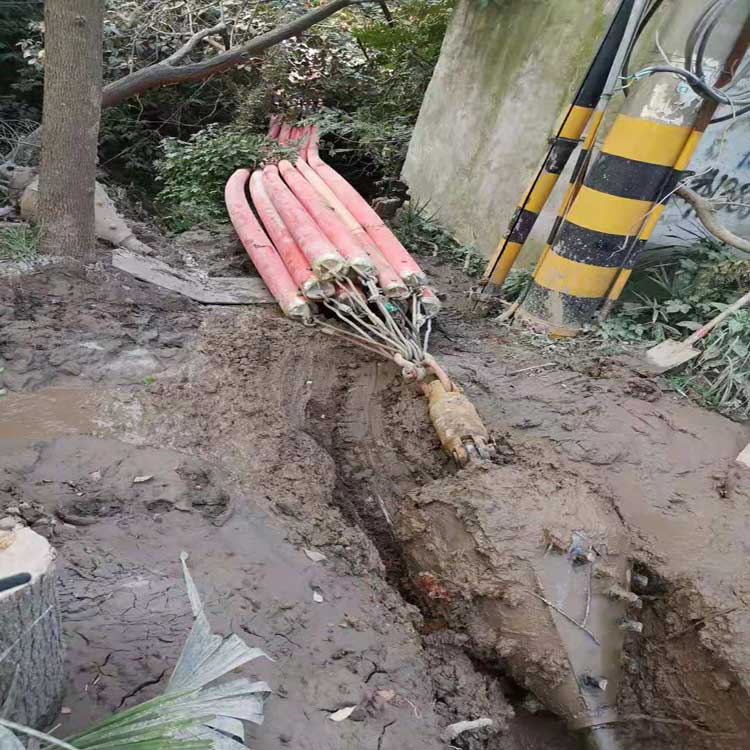 方山拖拉管